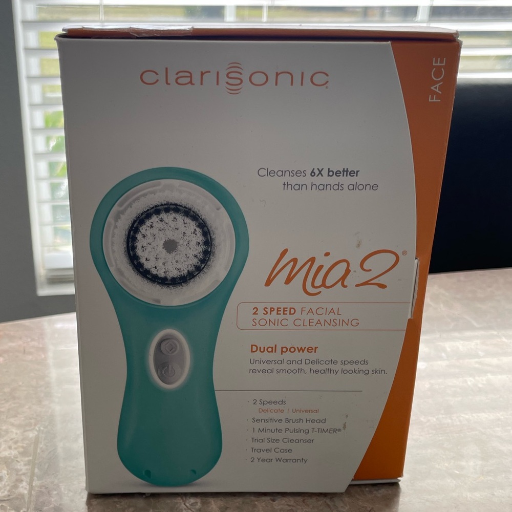 Clarisonic Mia 2 Facial Sonic Cleansing Brush - Teal